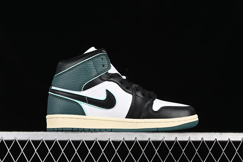All Categories Air Jordan Jordan Series Basketball Shoes Air Jordan 1 Mid Air Jordan 1 Mid AJ1 Joe 1 Snake Print Black Green Toe Zhongbang Basketball Shoes FQ7818-100